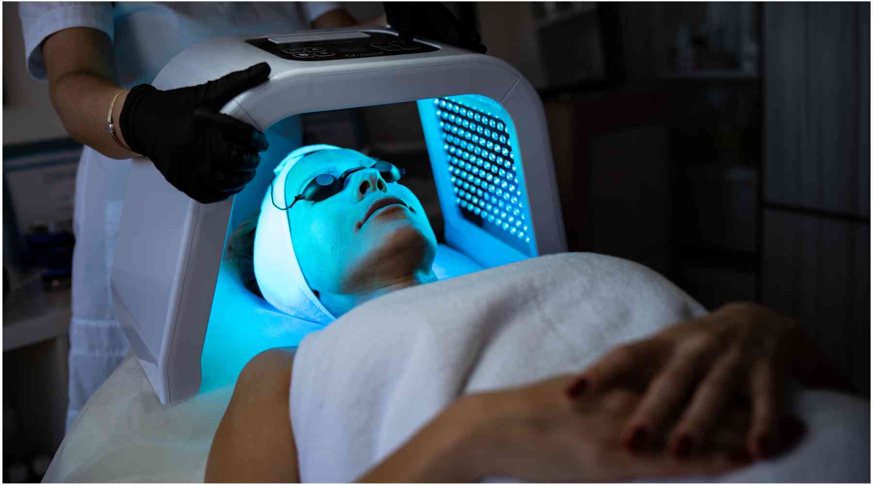 Cyan Light LED Therapy: In-Depth Knowledge