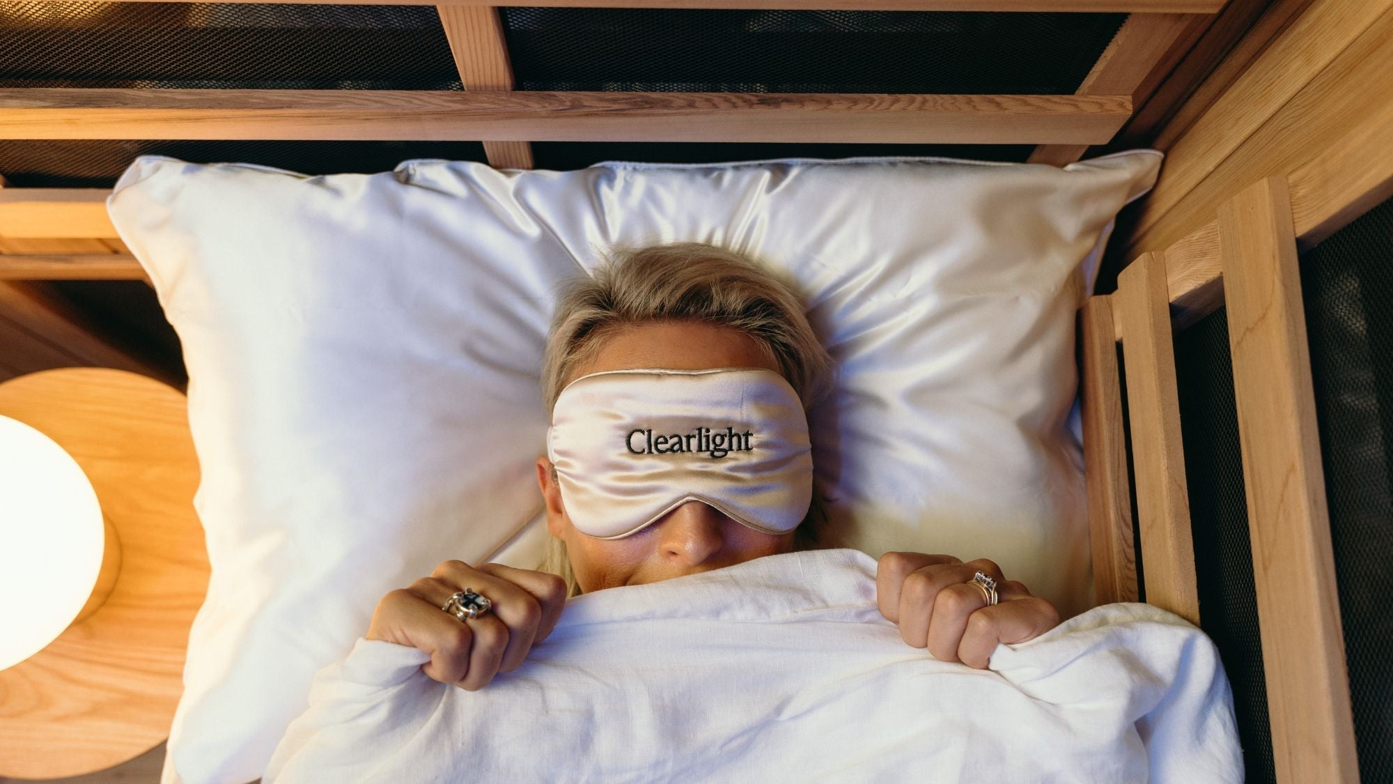 For optimal sleep benefits, the best time to use an infrared sauna is around two hours before bed. This allows your body temperature to regulate properly and prevents overheating, which may interfere with sleep. Shorter sessions (10-20 minutes).